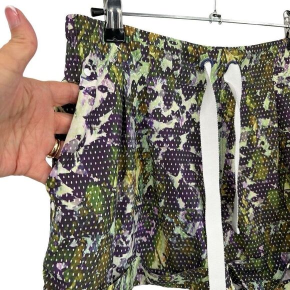 Lululemon Spring Break Away Short Floral Sport White Multi Size 8 - Picture 4 of 9